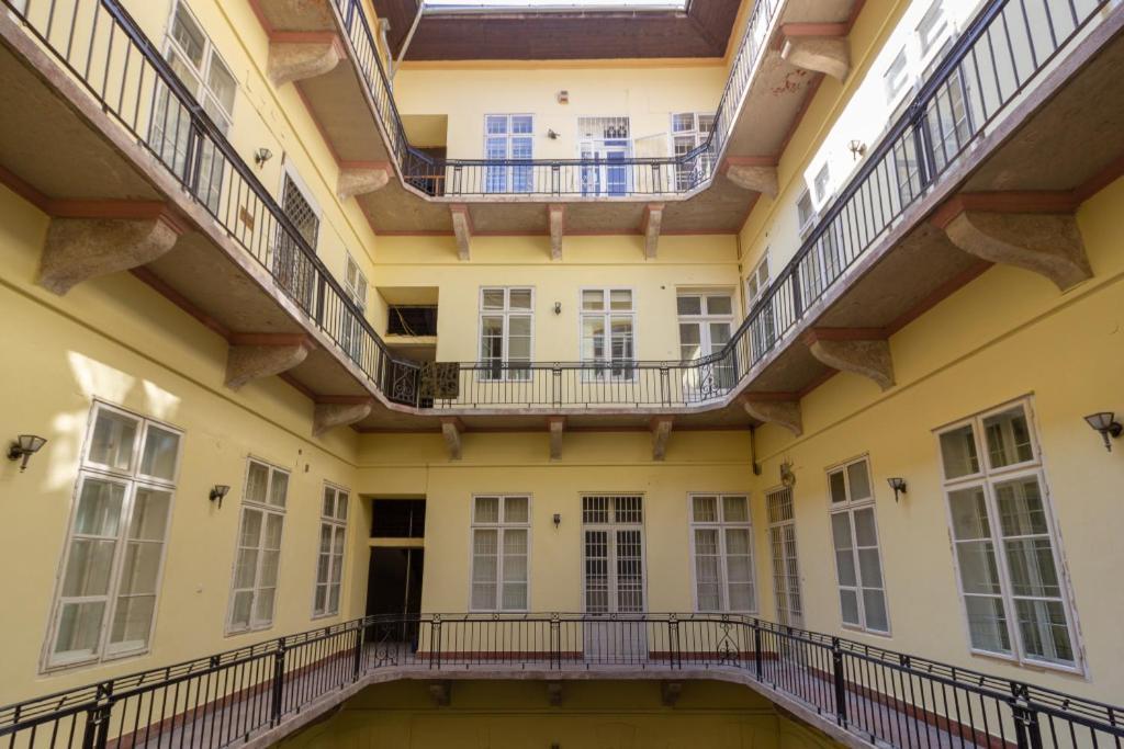Luxury Lisbeth Apartman Budapest Boedapest Buitenkant foto
